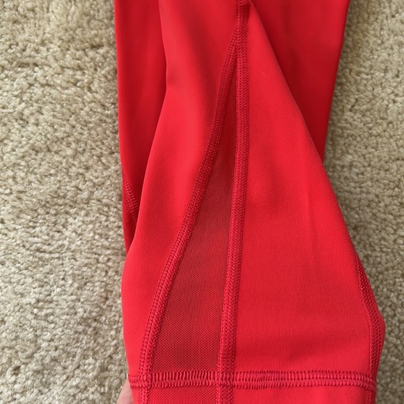 Peloton Capri pant w/ mesh panels - Small 🦄 - Picture 4 of 5